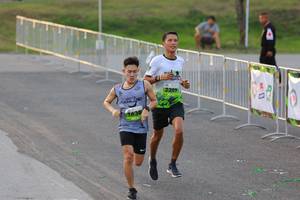 BIB: 2209
                            <button type="button" onclick="openModal(3531078)" class="btn btn-primary btn-sm float-right btn-popup" data-toggle="modal" data-target=".modal-high-quality">
                        <i class="fas fa-shopping-cart"></i> Add to Cart
                    </button>
                                            <button type="button" onclick="isThisMe(3531078, true)" class="btn btn-success btn-sm float-right btn-popup btn-isme hidden" data-toggle="tooltip" data-placement="bottom" title="นี่คือรูปของคุณใช่ไหม คลิกที่นี่เพื่อเอาเข้าอัลบั้ม">
                        <i class="fas fa-plus"></i> Add to album
                    </button>
                    <button type="button" onclick="isThisMe(3531078, false)" class="btn btn-warning btn-sm float-right btn-popup btn-isnotme hidden">
                        <i class="fas fa-ban"></i> Remove from album
                    </button>